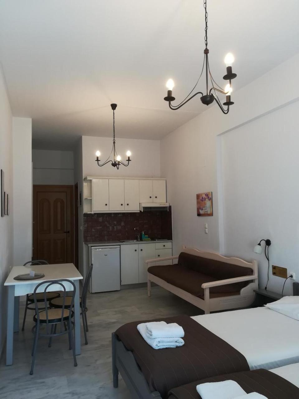 Idomeneas Apartments スーギア エクステリア 写真